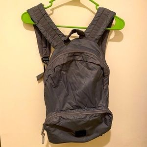 🔥GREY FOLDABLE BACKPACK WINDBREAKER MATERIAL